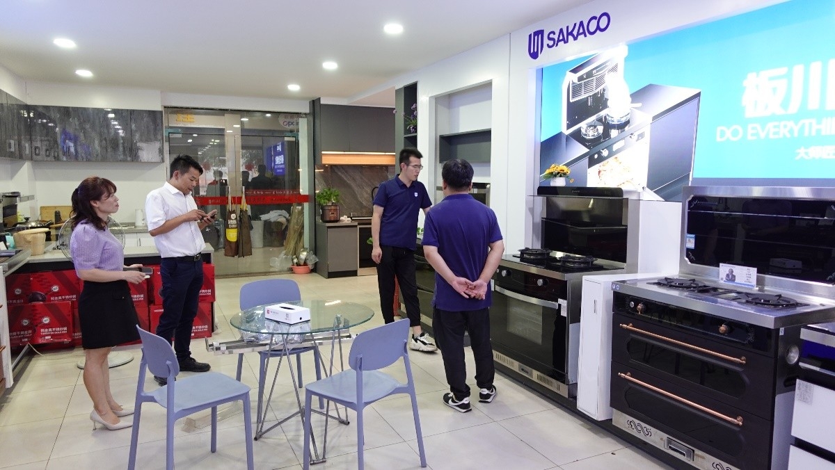 關懷，一路同行丨浙江板川電器特別行動小隊馳援臺風災區合作伙伴，開展災后重建工作