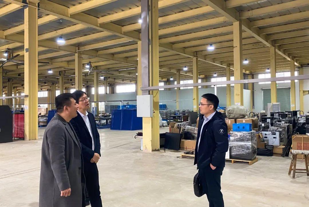 嵊州市副市長(zhǎng)郭偉鋒先生為板川送上新春祝福！板川智慧廚房數(shù)字化工業(yè)園喜迎2024年開(kāi)門(mén)紅！