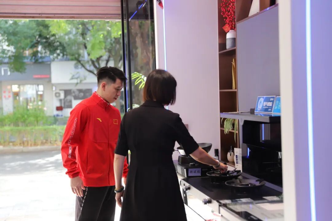席岳峰簽約板川產(chǎn)品體驗(yàn)官：KD1X為何征服冠軍廚房？